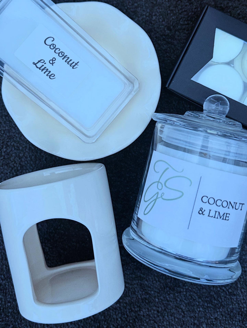 Candle Set Christmas Gift Box with coconut and lime candle, wax melts and ceramic burner.